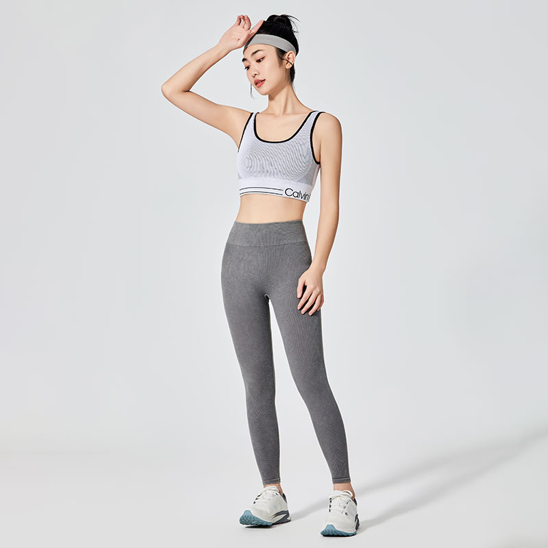 Leggings esportivas femininas cinza com efeito desbotado